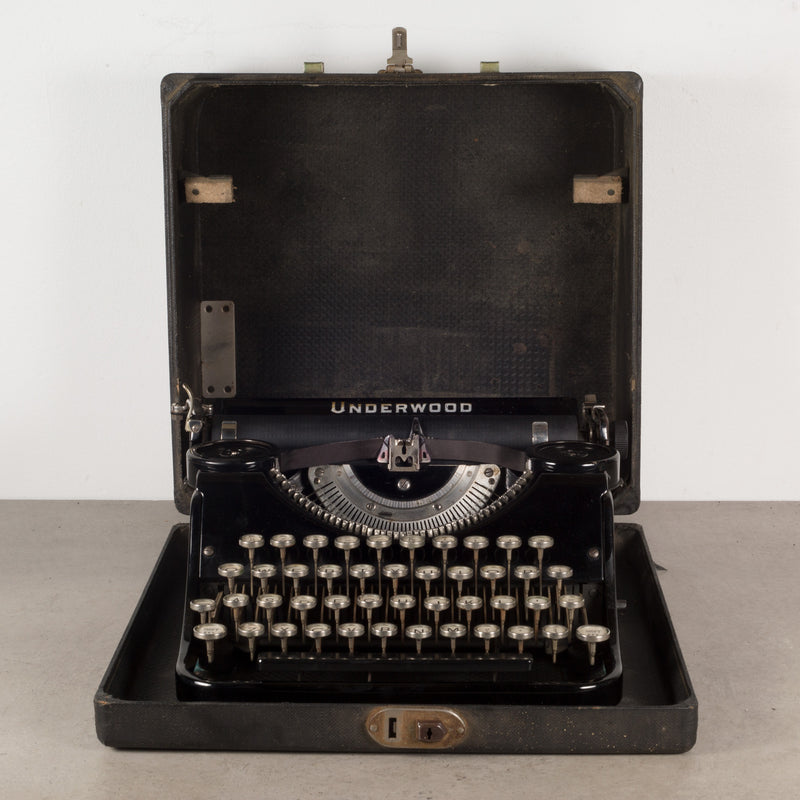 Antique Refurbished Portable Underwood Typewriter c.1934