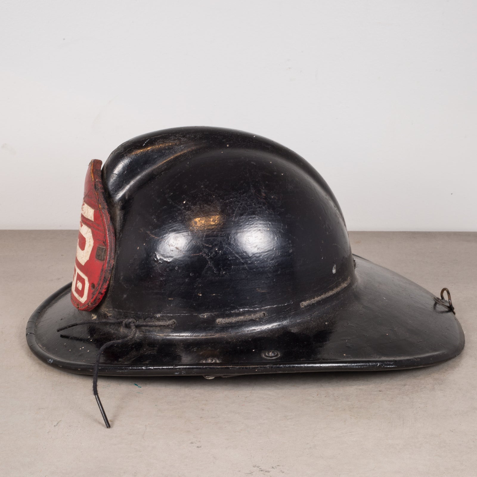 Black Fireman's Helmet c.1940 Black Fireman's Helmet c.1940