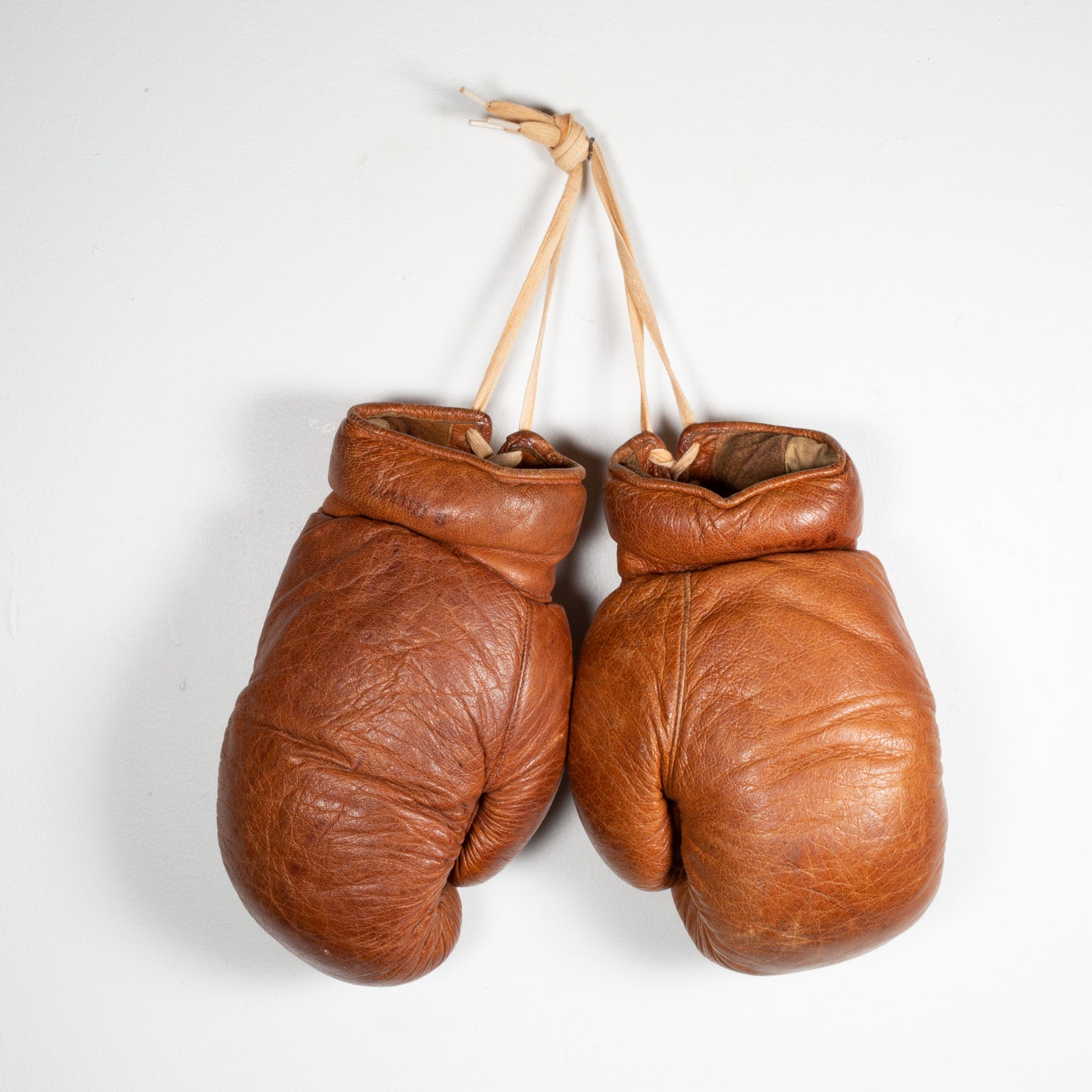 Ancienne poire de boxe et paire de gant de boxe ancien splading