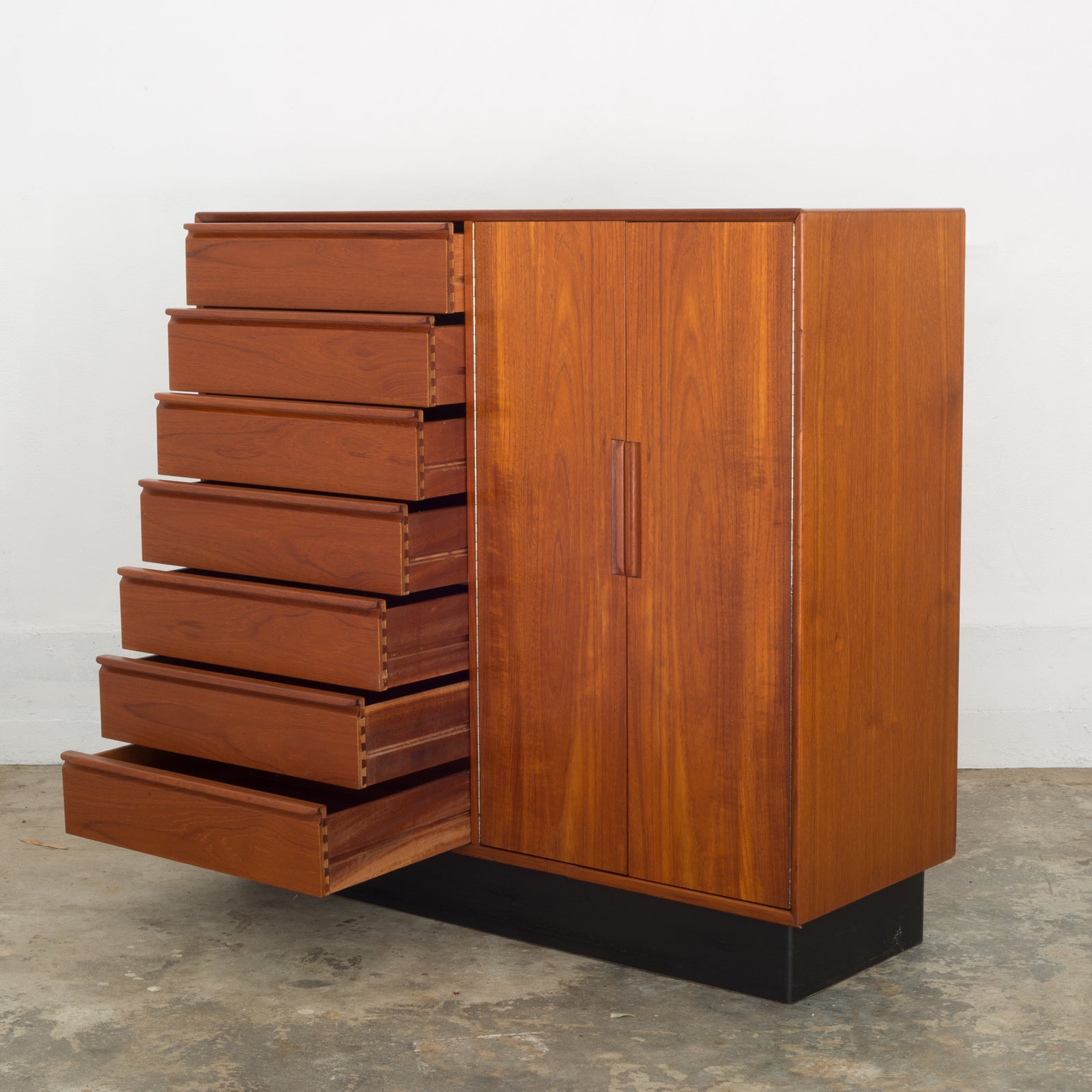 Westnofa Mahogany and Teak Gentleman's Chest c.1960 | S16 Home